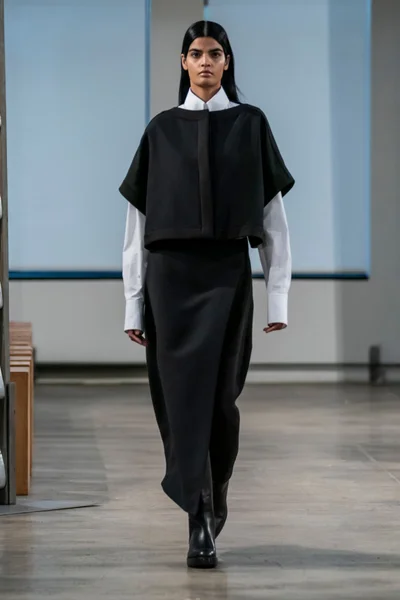 Look 28
